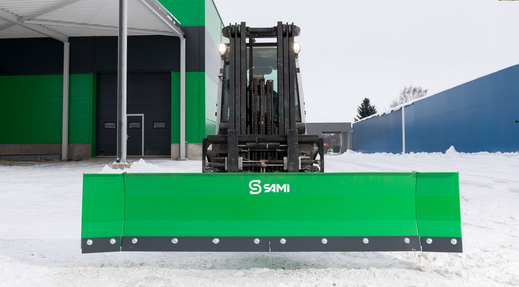 Autoiekrāvēja sniega lāpsta FL (2000 / 2500) – ātrai teritorijas tīrīšanai