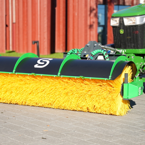 Rotējošā birste SW-1800 – kompakta birste traktoriem un iekrāvējiem