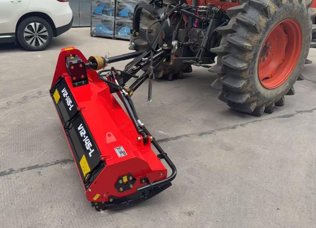 V12-125-L mulčētājs ar izbīdāmu roku un leņķa regulāciju (120 cm)